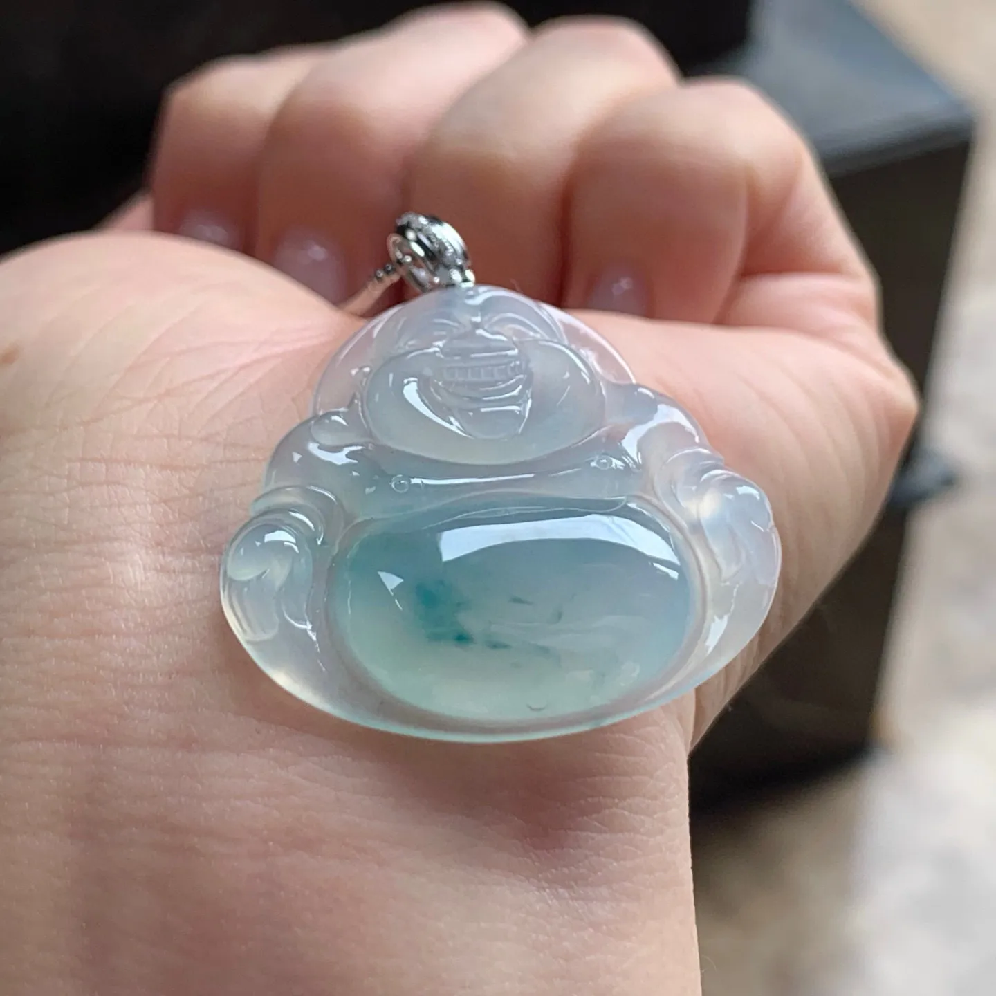 冰种飘花坐佛
清爽 金扣