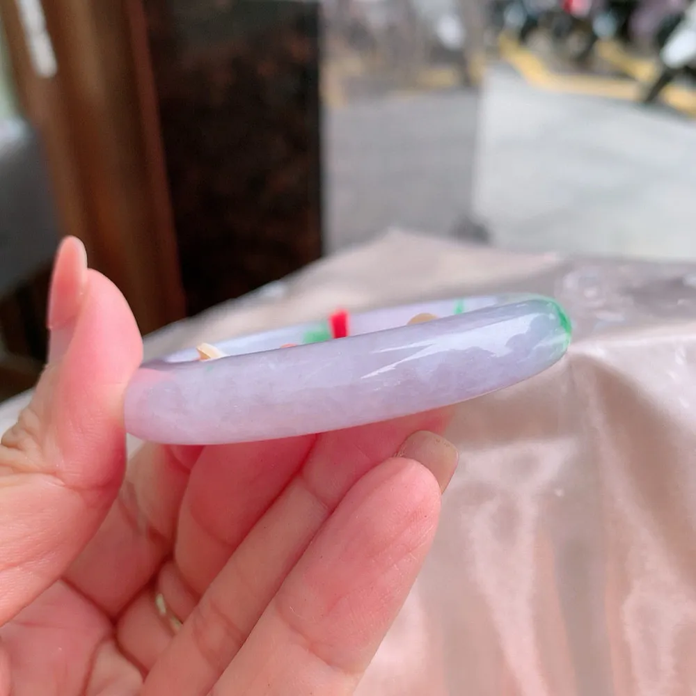 正圈满色冰春彩 一丝皮纹 尺寸:50.9/10.2/8.7 种色兼备