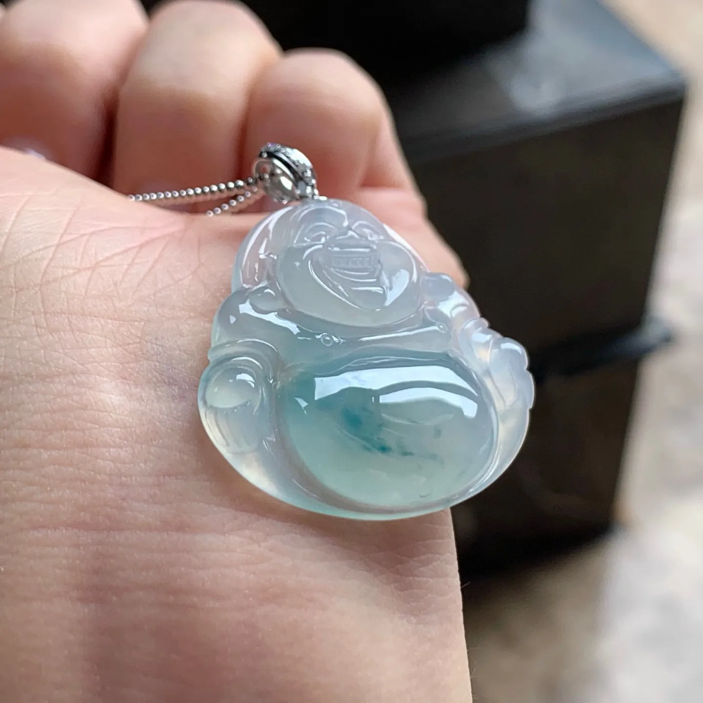 冰种飘花坐佛
清爽 金扣