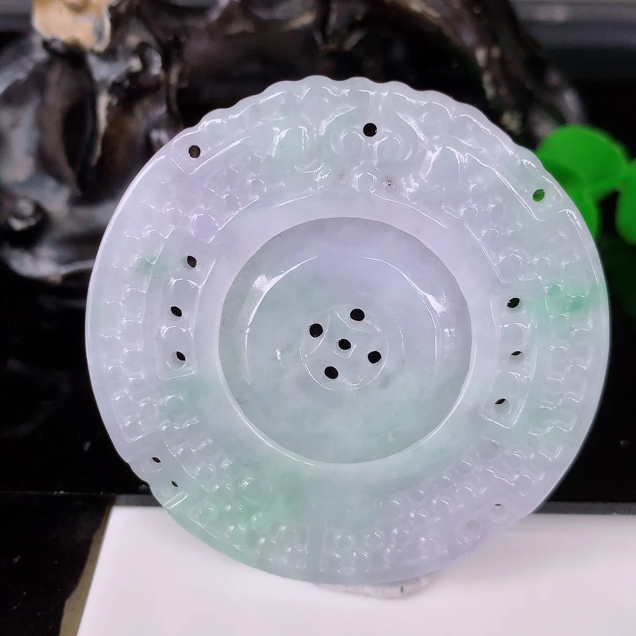 自然光实拍，冰润春带彩翡翠时来运转吊坠，种老水足，雕工精湛 ，寓意美好，佩戴时尚出众！#57.12
