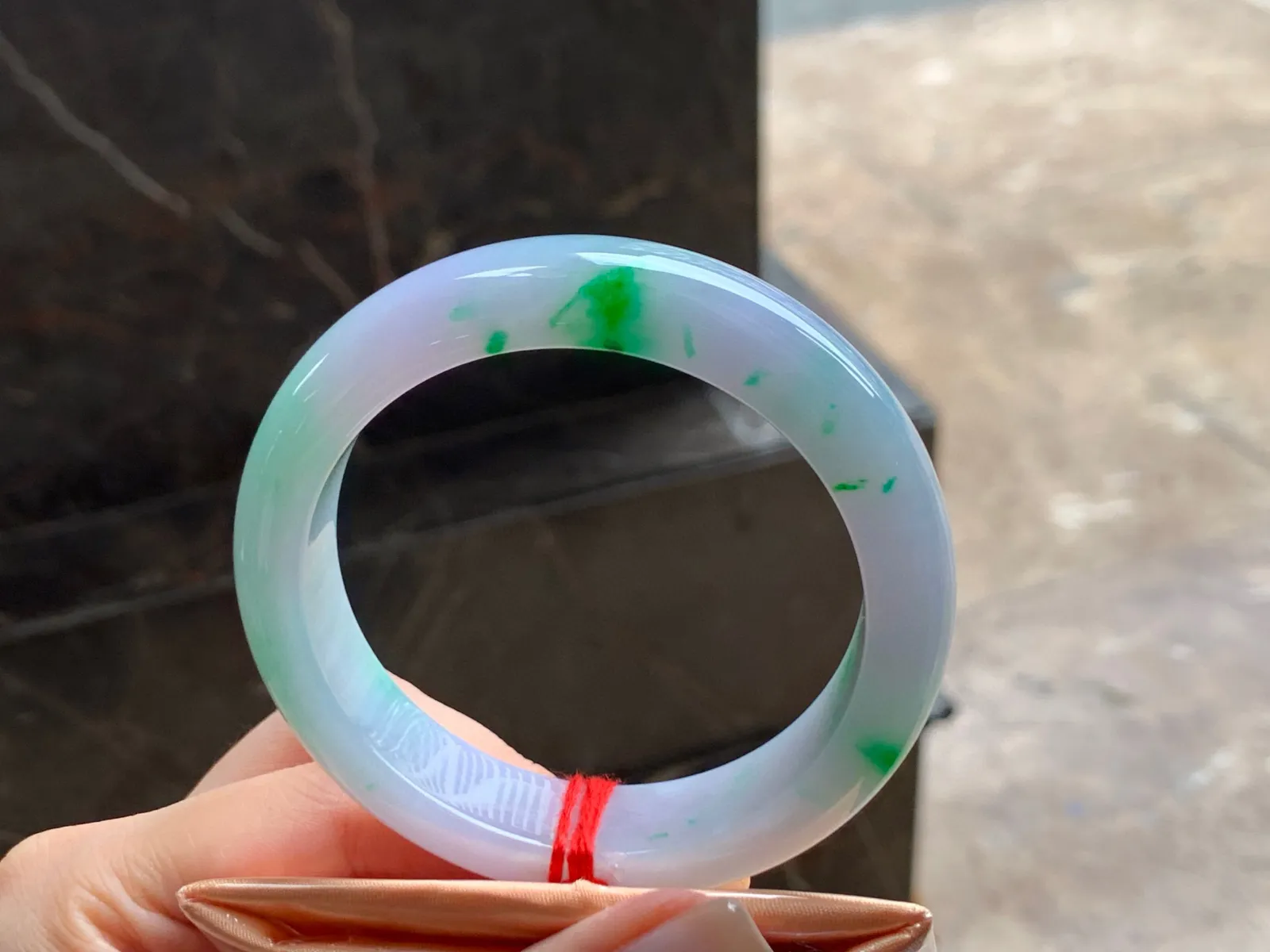 春彩手镯
细腻56/14/8.8mm