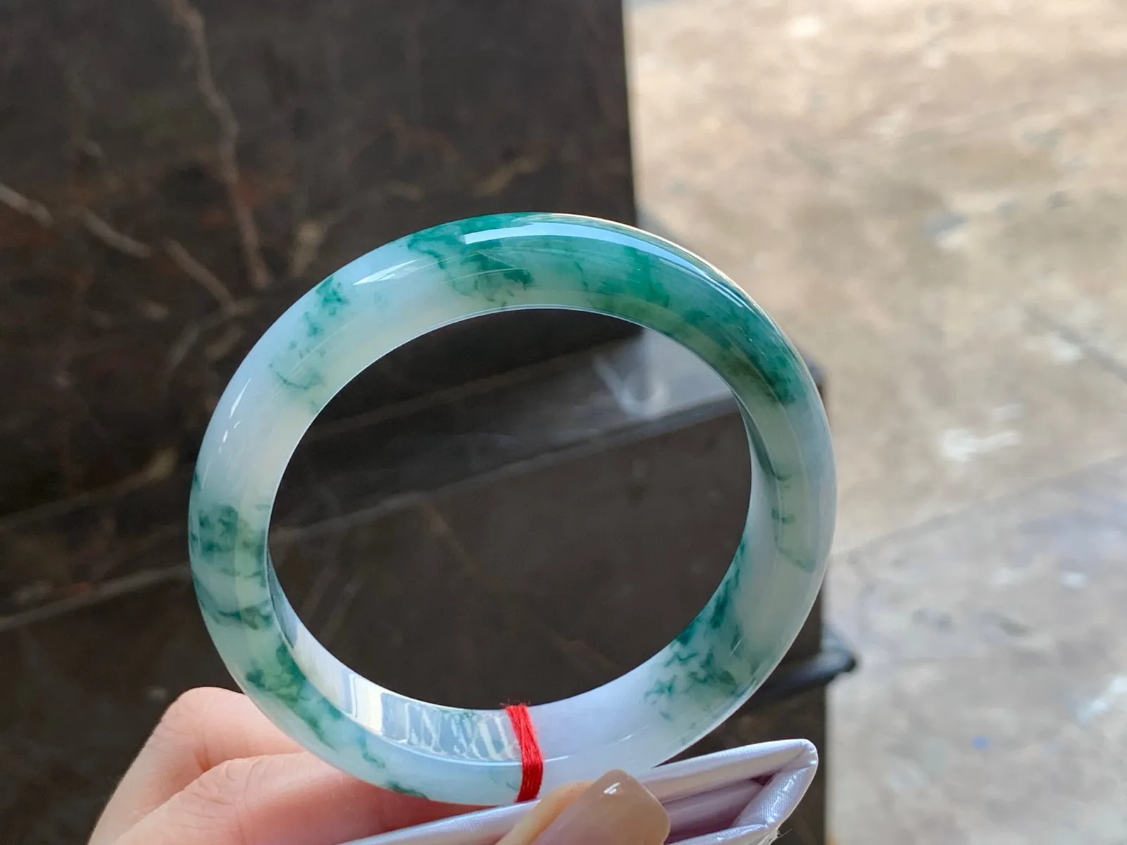 飘花手镯
干净清爽 58.3/13.2/8.5mm