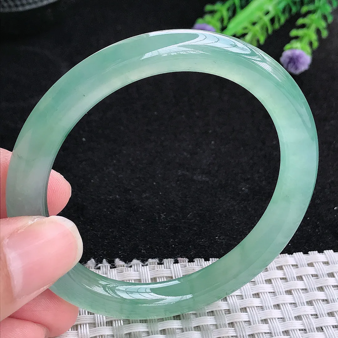 自然光54.5/8.3/8.6老坑冰种果冻胶冰晴满绿圆条手镯玉镯平安镯美人镯