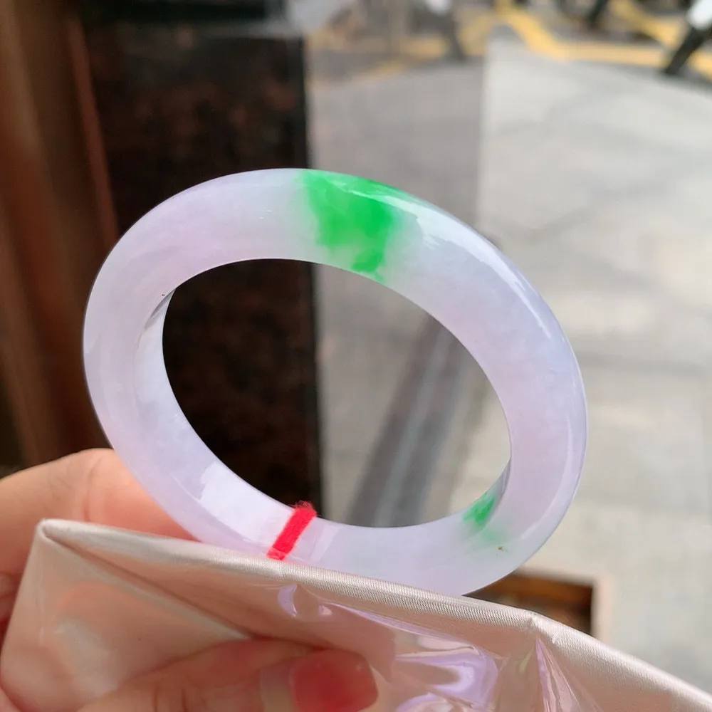 正圈满色冰春彩 一丝皮纹 尺寸:50.9/10.2/8.7 种色兼备