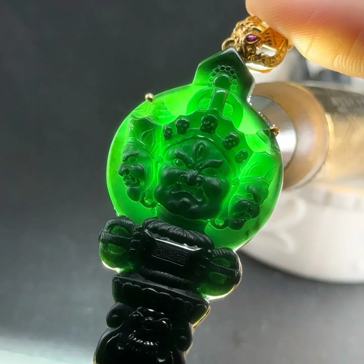 精品18k墨翠降魔杵 种好色正 黑度极好 打灯通透 油性十足 尺寸85
