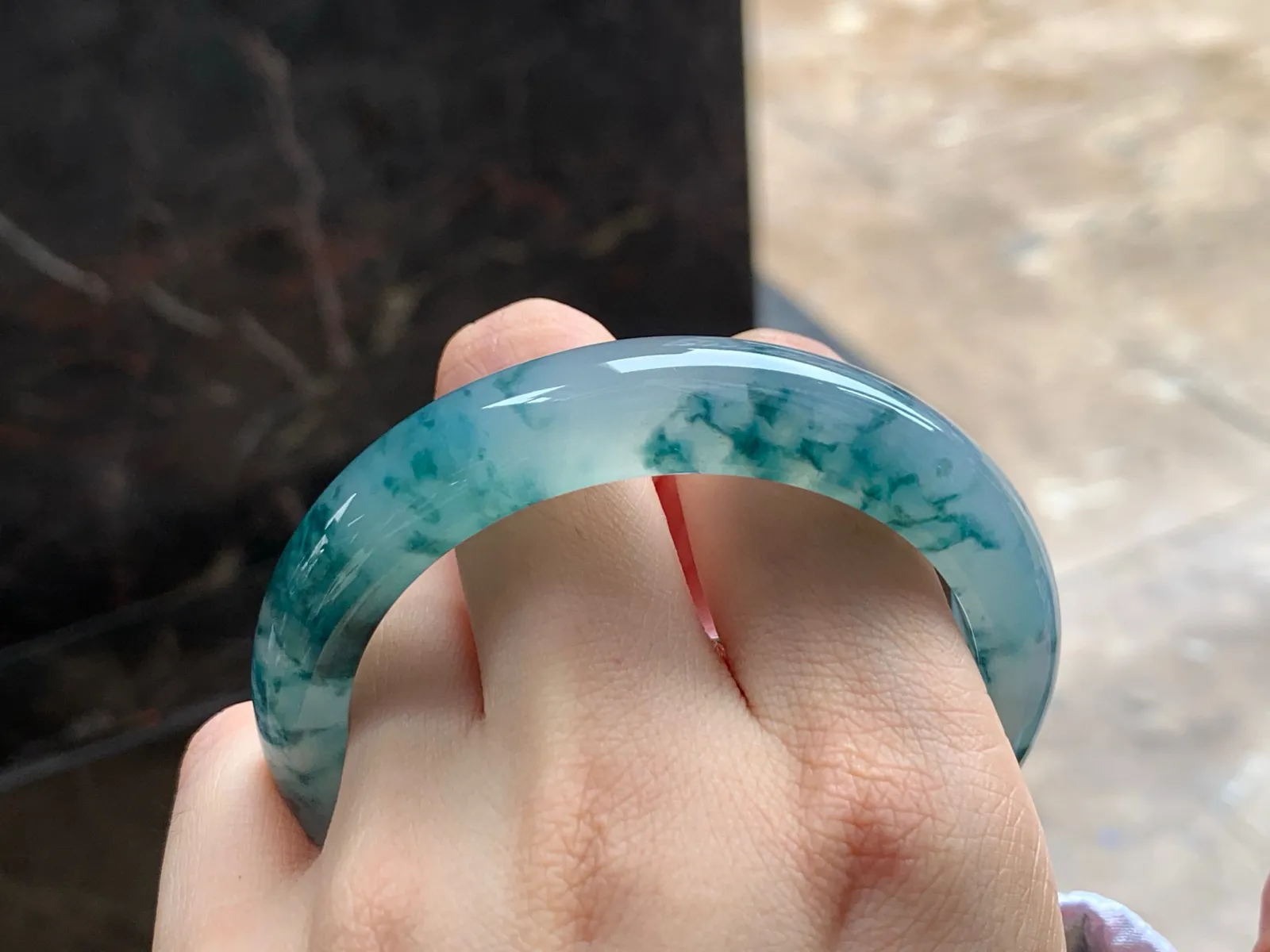 冰种飘花手镯
种好水足 55/12.2/8.6mm