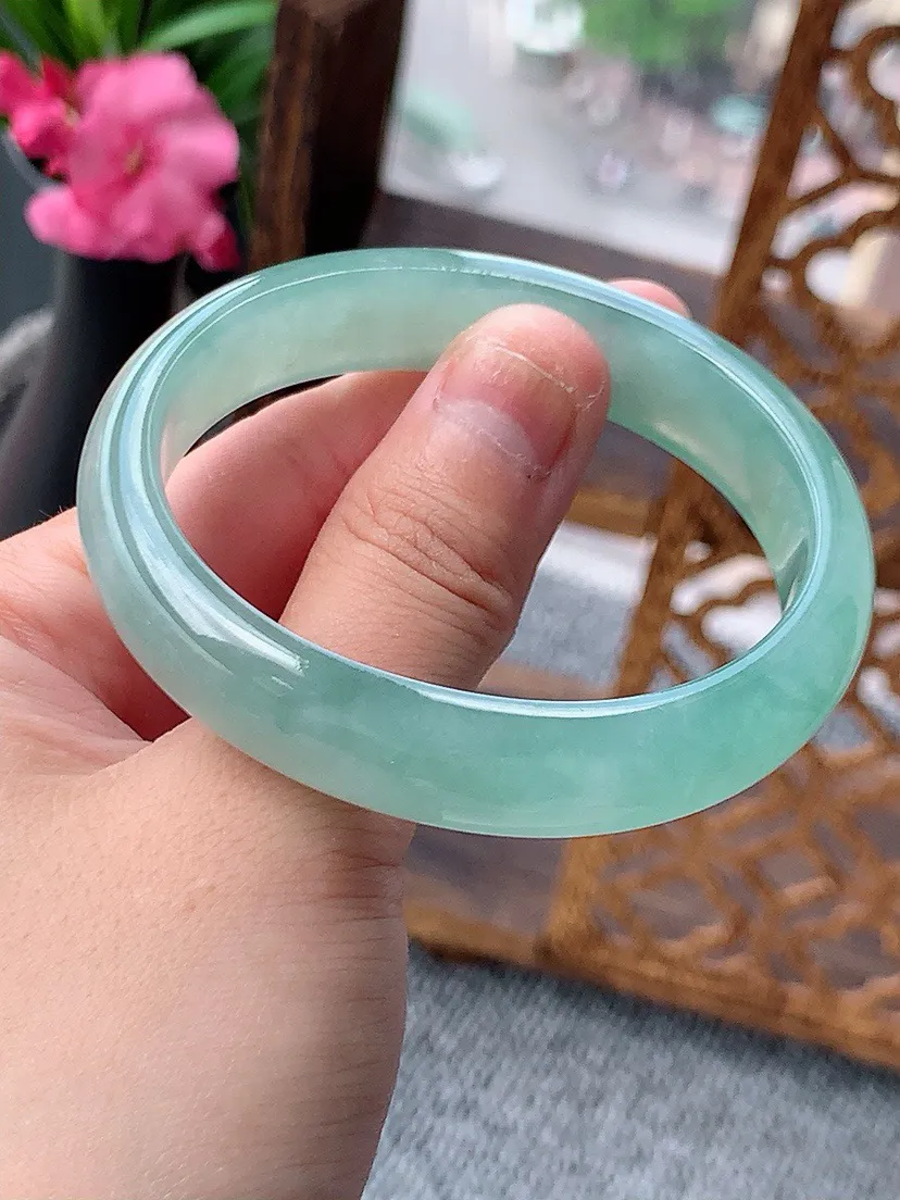 a货翡翠老坑冰种晴水贵妃手镯53-54圈口 尺寸53.5×46.5×12.5×6.7mm 重量43.72g 0702