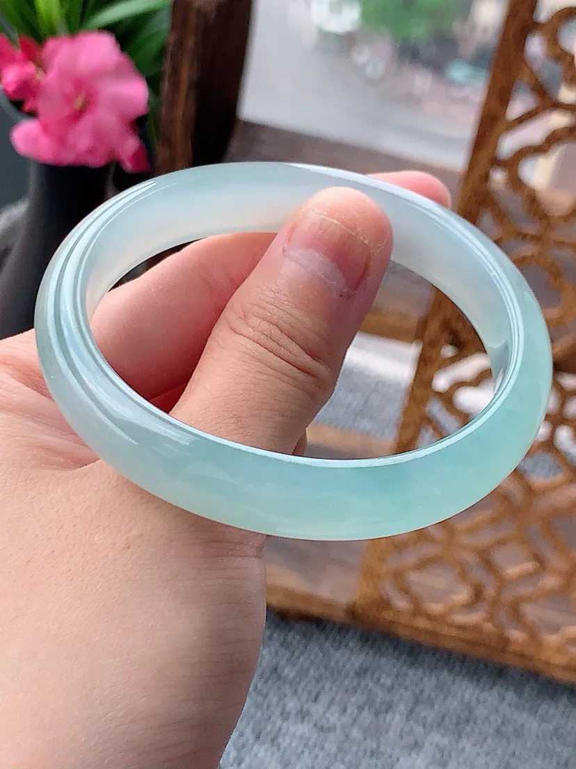 a货翡翠老坑晴水贵妃手镯56-57圈口 尺寸56.8×50×11.8×6.7mm 重量43.84g 0702