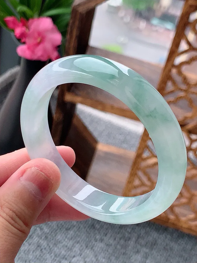 a货翡翠老坑飘花正装正圈手镯52-53小圈口 尺寸52×12×7.5mm 重量47.16g 0702