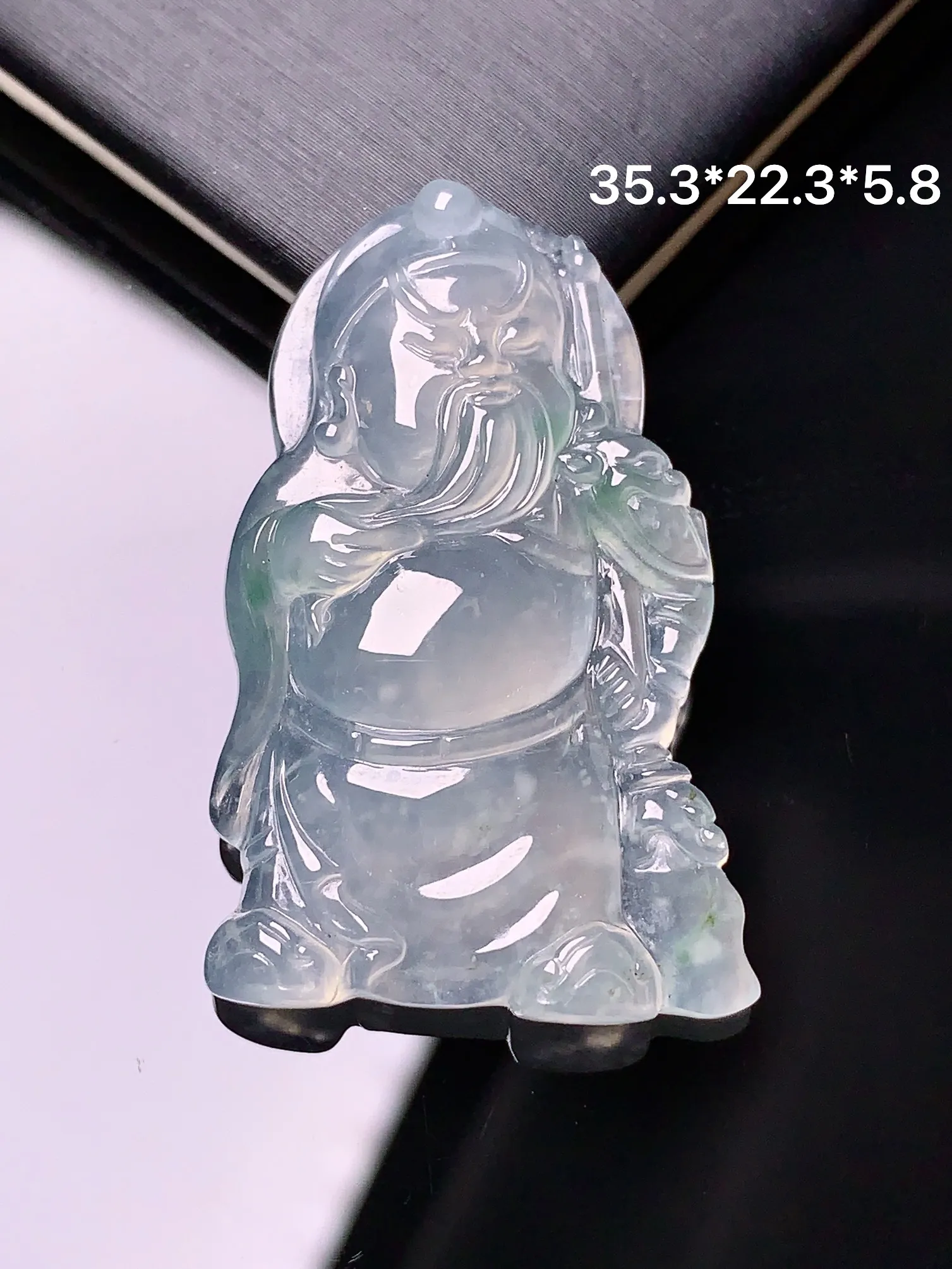 冰种关公吊坠 玉质细腻 水润亮眼 整体尺寸35.3*22.3*5.8