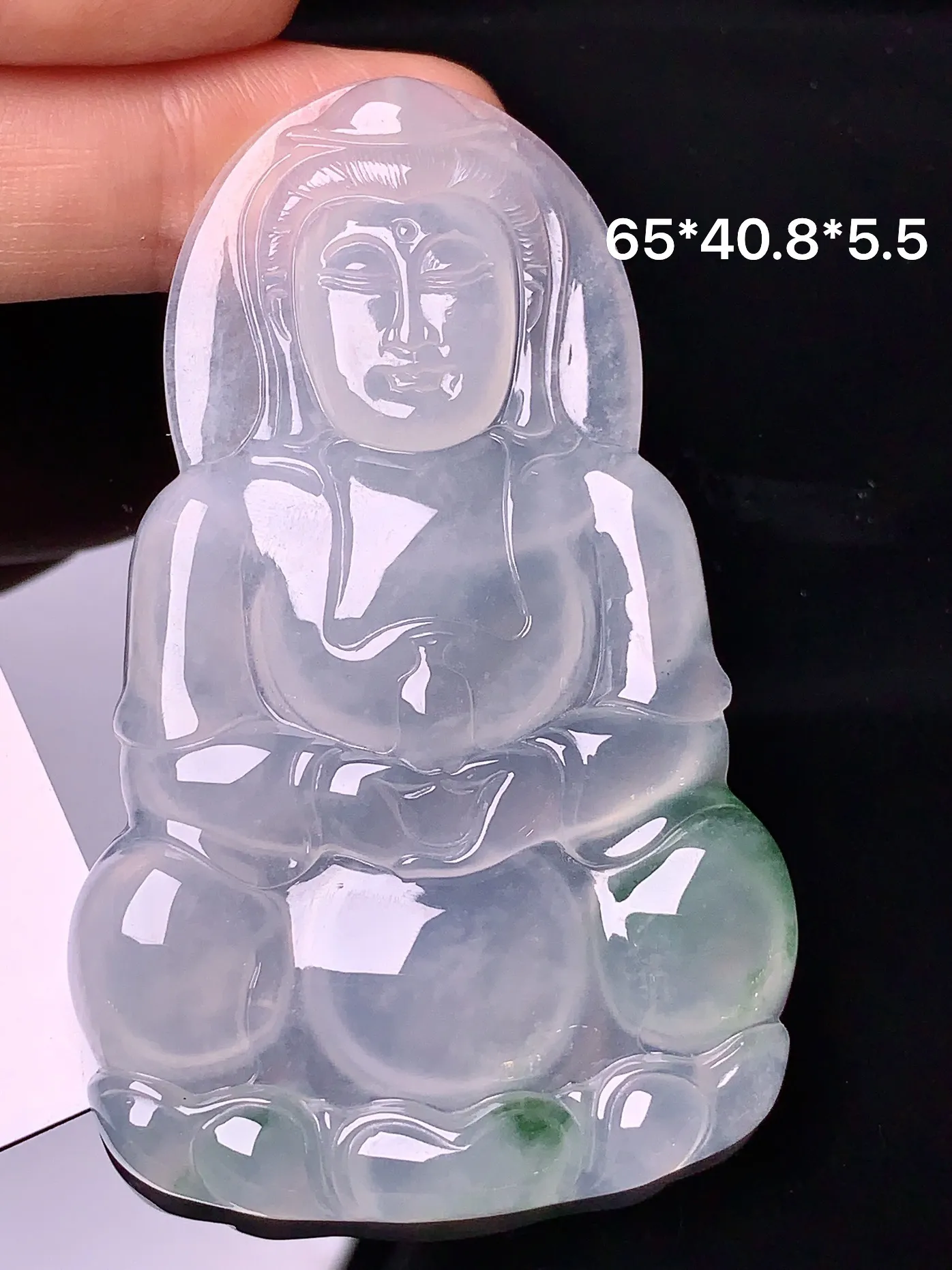 飘绿观音吊坠 玉质细腻 水润亮眼 整体尺寸65*40.8*5.5