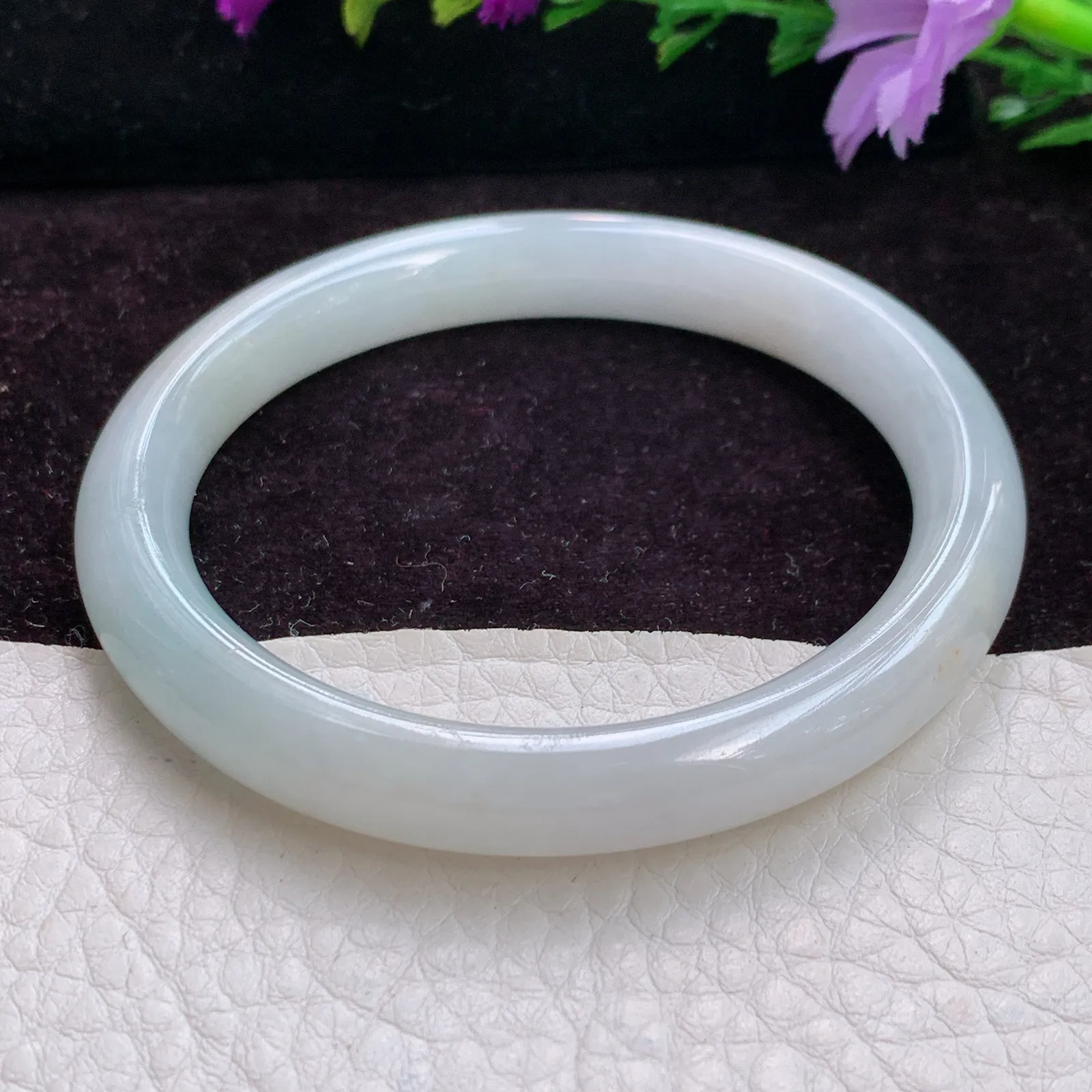 mq实拍54.5*9*8叮当镯 缅甸精美秀气飘花圆条翡翠玉手镯 玉手环