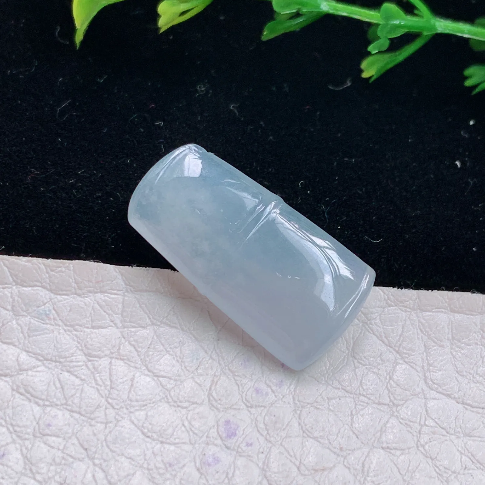 Lz实拍22.6*11.8*4.3翡翠A货精雕冰紫节节高 竹节玉吊坠