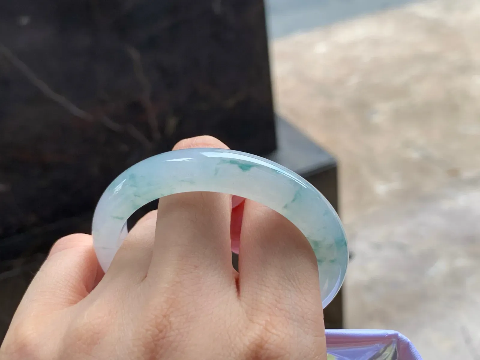 冰飘花手镯
水润56.3/14.8/8.3mm