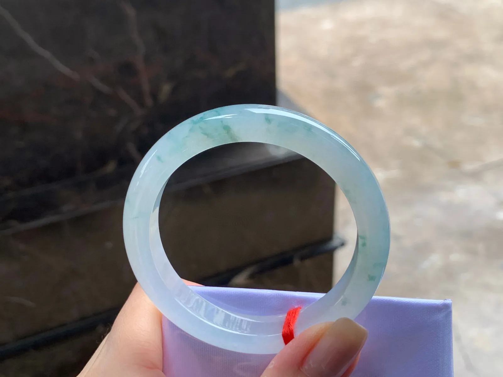 冰飘花手镯
水润56.3/14.8/8.3mm