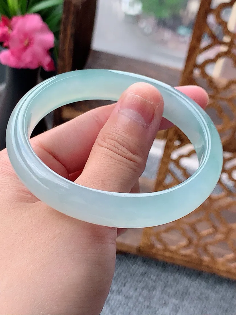 a货翡翠老坑晴水贵妃手镯56-57圈口 尺寸56.8×50×11.8×6.7mm 重量43.84g 0702