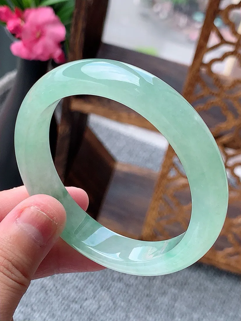 a货翡翠老坑晴绿正装正圈手镯55-56圈口 尺寸55×12×7.8mm 重量53.55g 0702