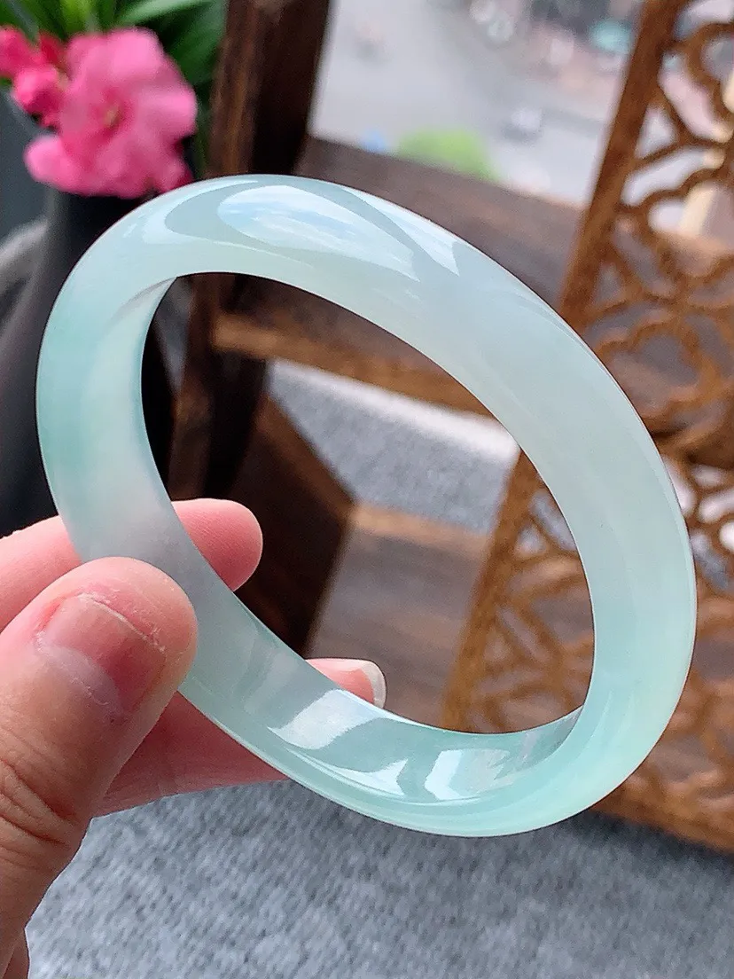 a货翡翠老坑晴水贵妃手镯56-57圈口 尺寸56.8×50×11.8×6.7mm 重量43.84g 0702