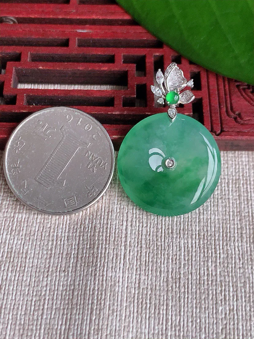 a货翡翠老坑冰种18K金伴钻镶嵌飘花平安扣吊坠 尺寸33.8×22.8×4.6mm 重量6.29g 0714