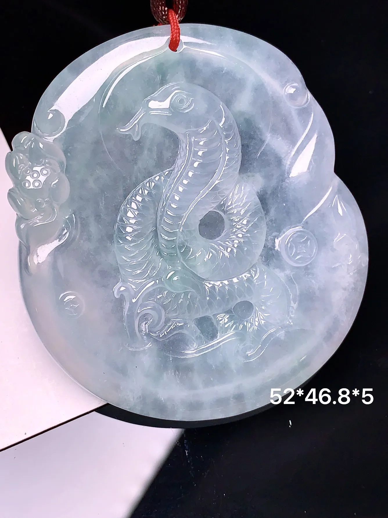生肖蛇吊坠 玉质细腻 水润亮眼 整体尺寸52*46.8*5