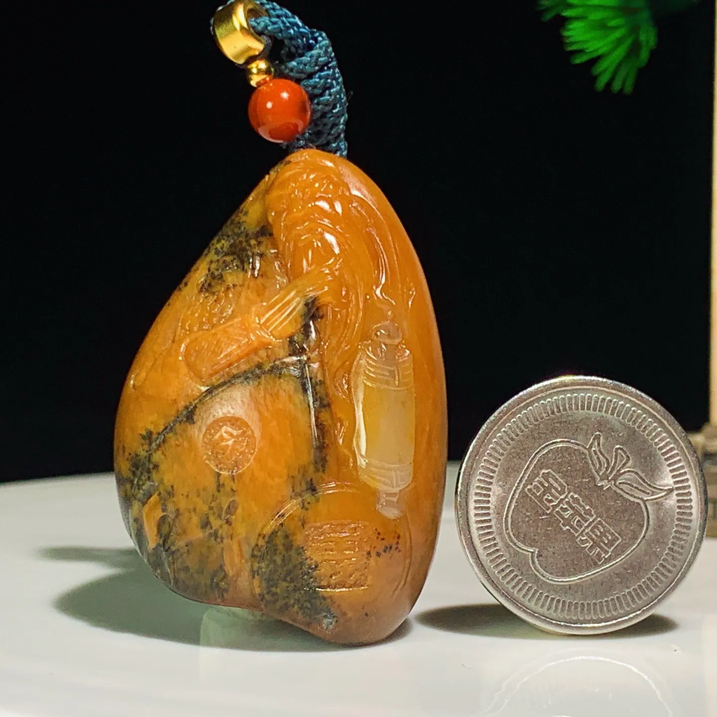 新疆籽料黄沁观关挂件 尺寸48/34/25重51克，玉质细腻油润 底色纯净 脂粉好，品质好！lt2507012
