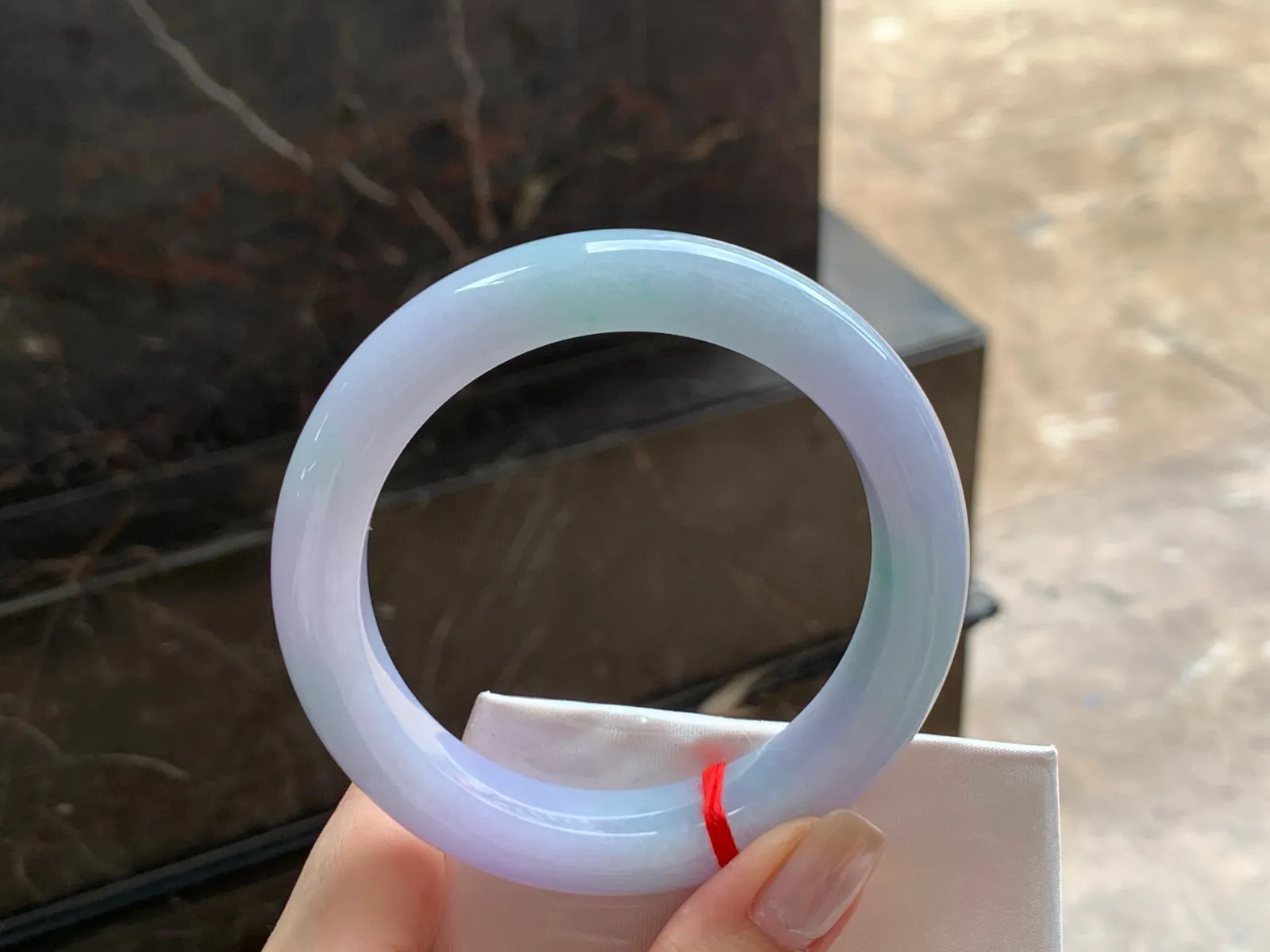 春彩大圈手镯
干净清爽 59.5/12.6/10.7mm