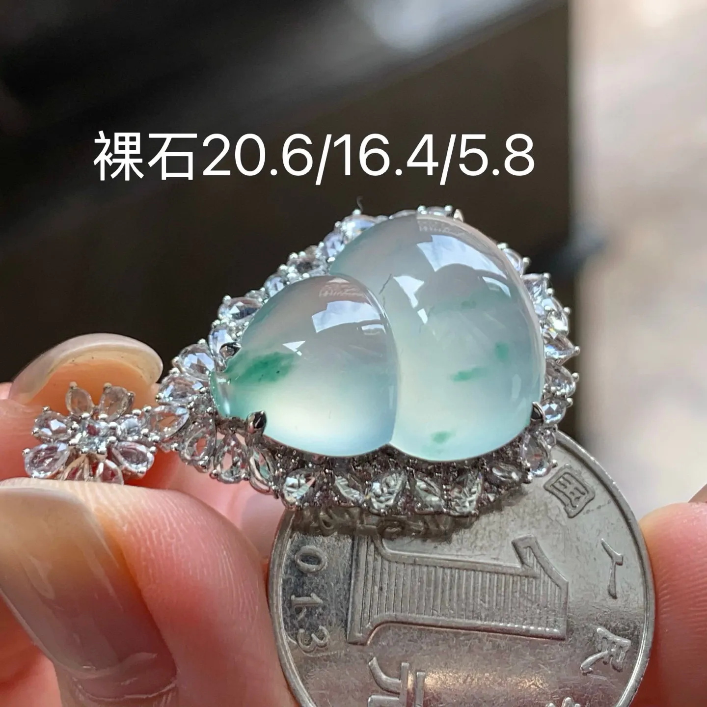 冰种飘花葫芦
真金镶嵌