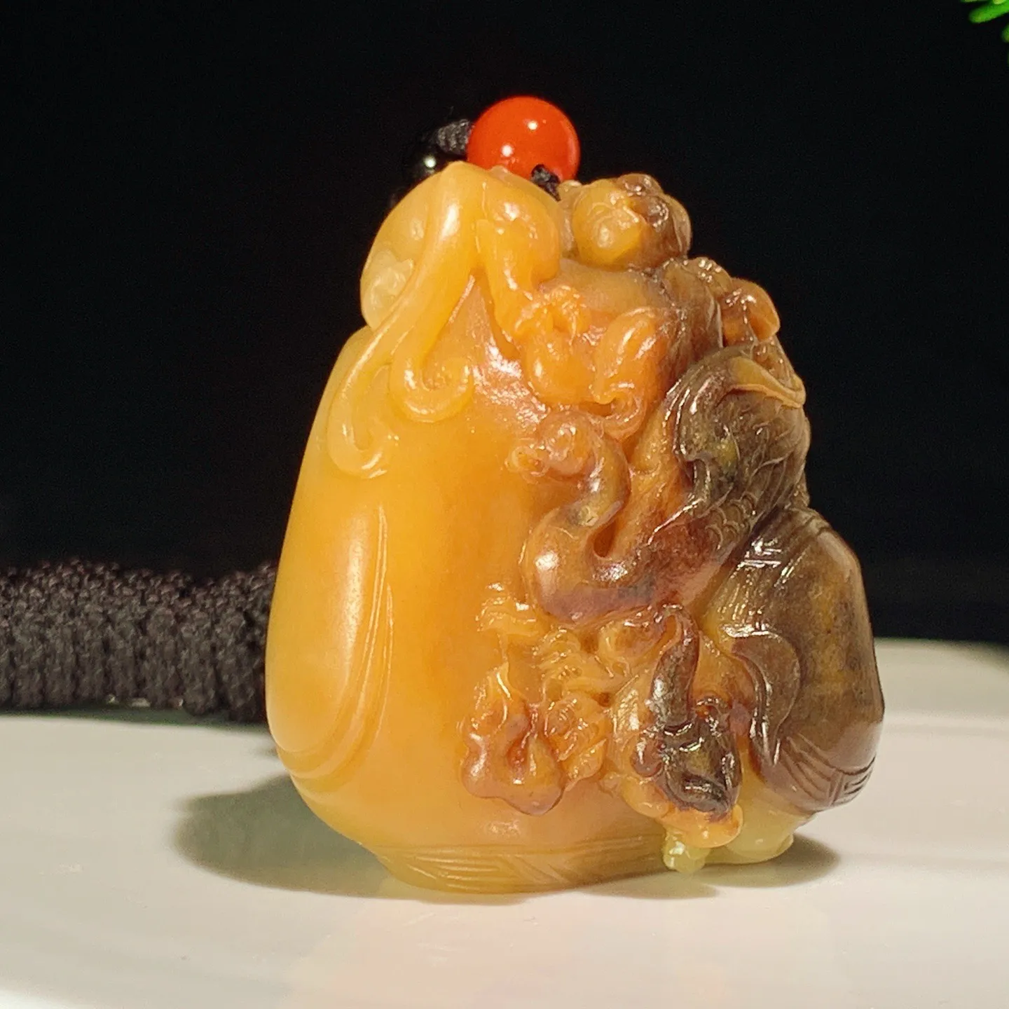 新疆籽料黄沁富贵长寿挂件 尺寸49/42/30重99克，玉质细腻油润 底色纯净 脂粉好，品质好！lt