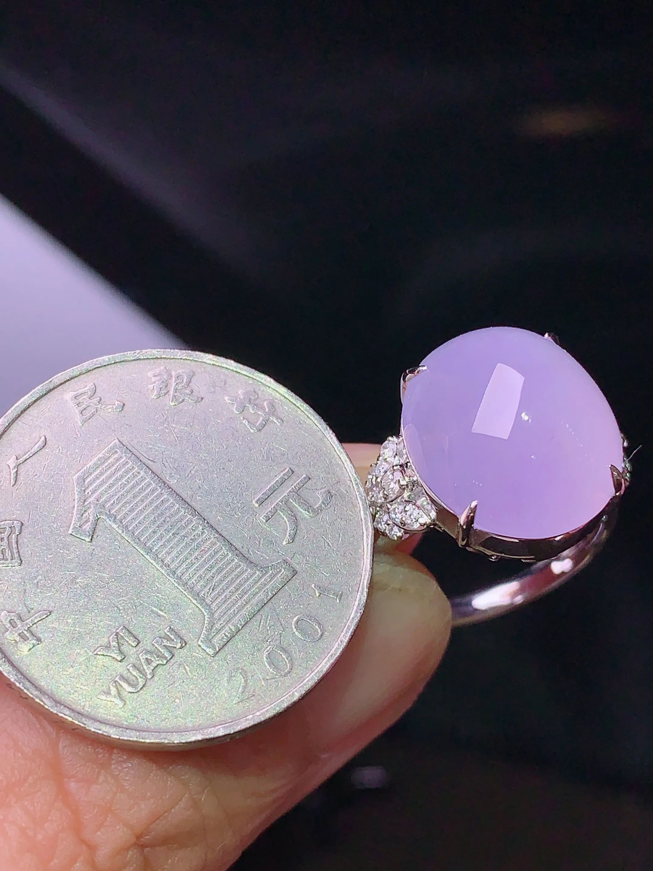 18k金钻镶嵌紫罗兰蛋面戒指 玉质细腻 水润亮眼 色泽艳丽 圈口14 整体尺寸14.8*13*8.5