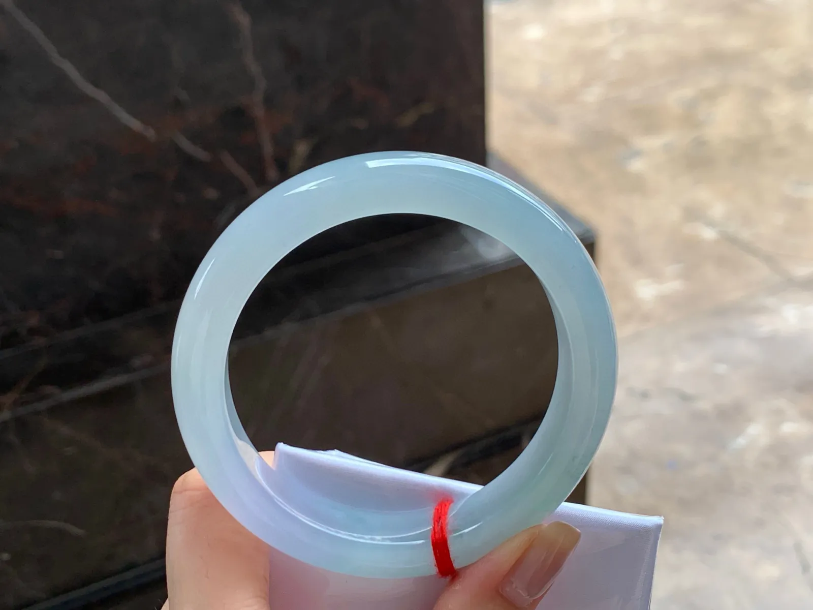 大圈手镯
水润60/13/9.6mm