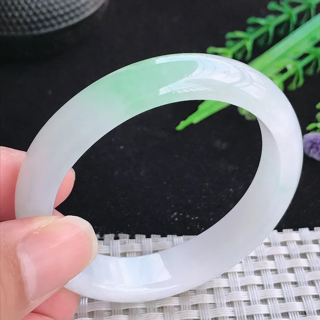 自然光50.5/46.5/12.6/7.3小圈口老坑冰胶水灵飘绿贵妃手镯玉镯平安镯美人镯
