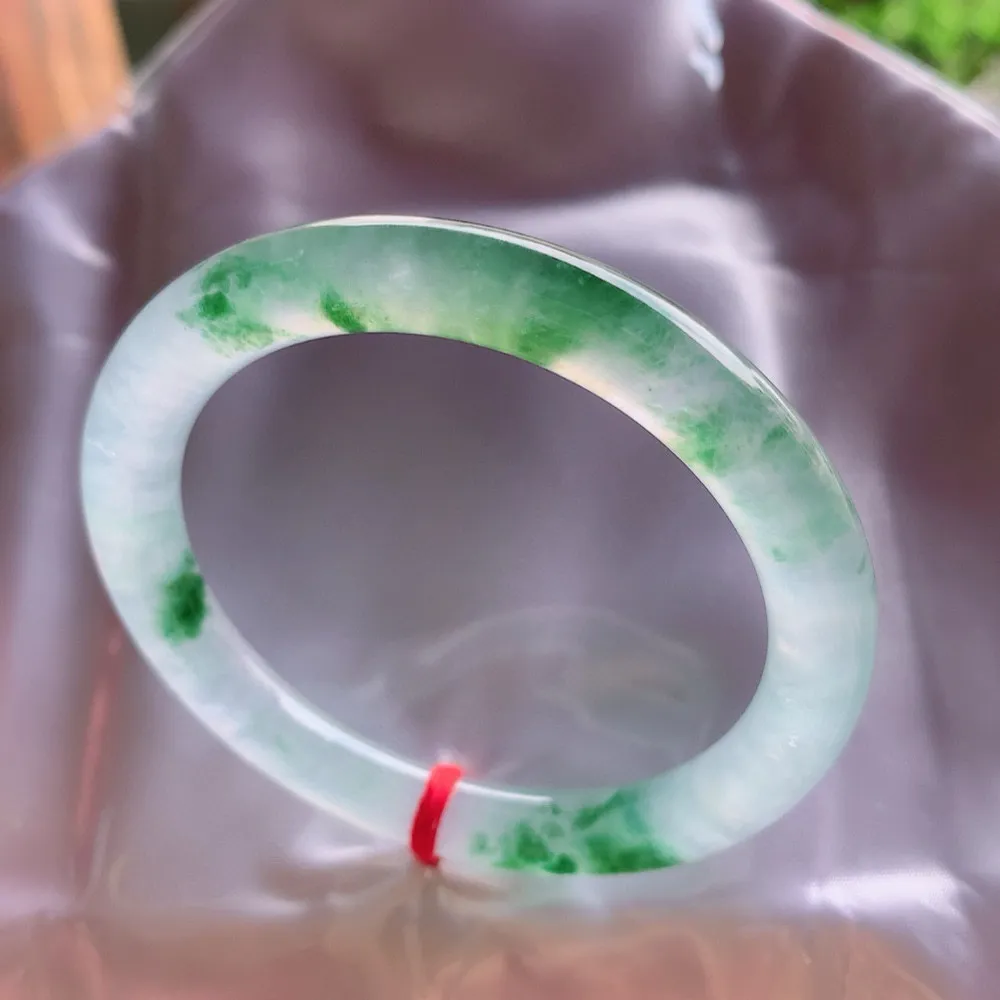 圆条冰玻绿花 无瑕 尺寸:53.2/7.6/8.1 起刚光