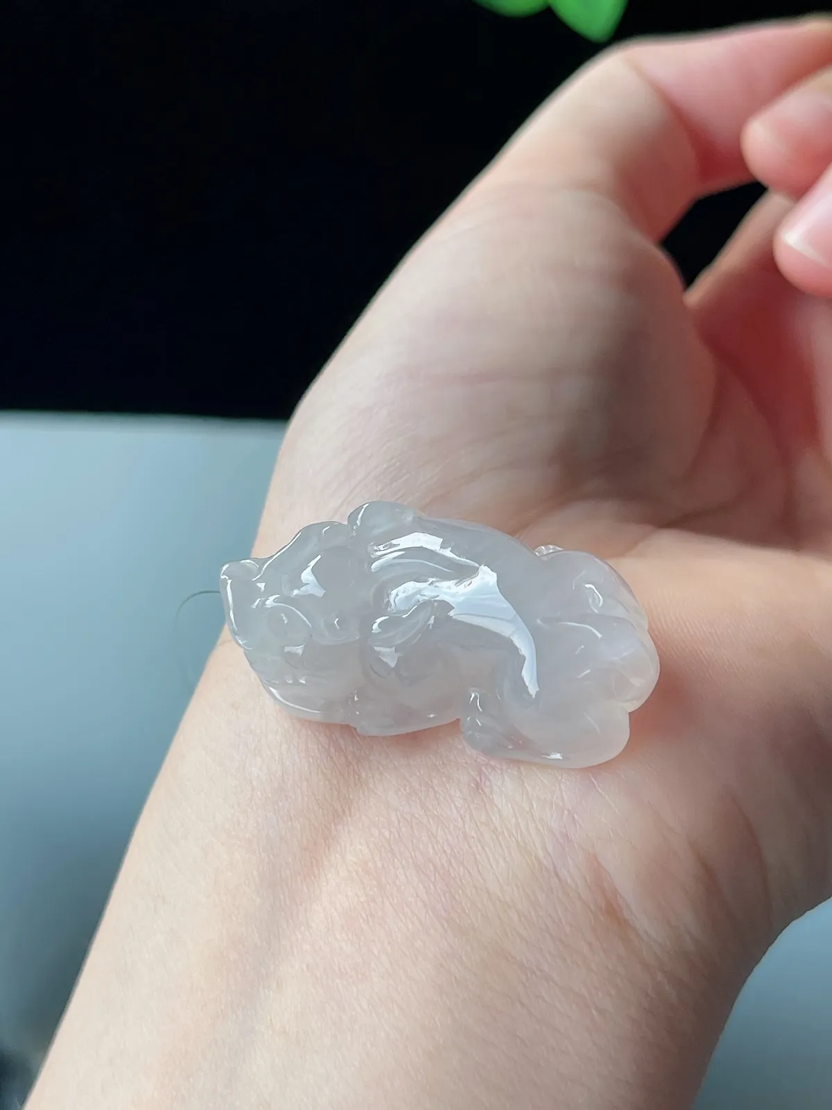翡翠冰种白色吊坠