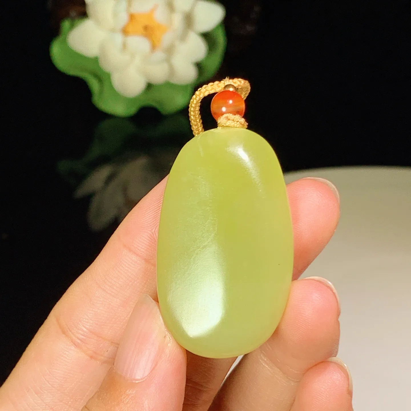新疆若羌黄口料生肖鸡挂件 尺寸41/24/12重21克 玉质细腻油润 底色纯净 脂粉好，品质好！lt2507013