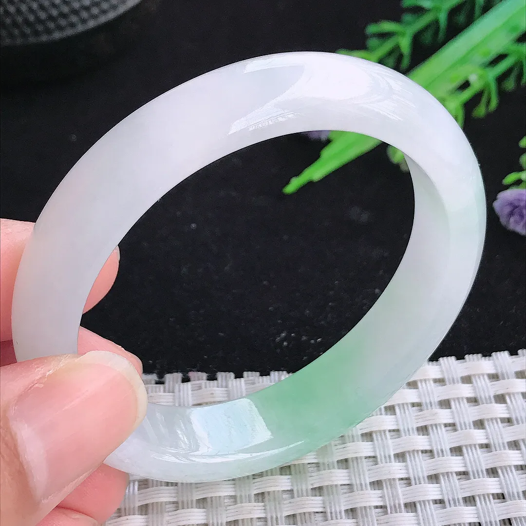 自然光50.5/46.5/12.6/7.3小圈口老坑冰胶水灵飘绿贵妃手镯玉镯平安镯美人镯