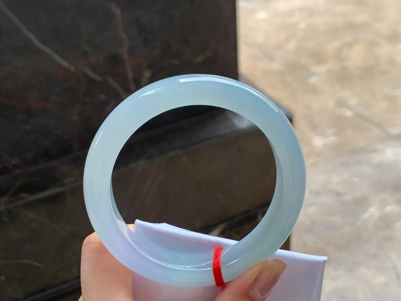 大圈手镯
水润60/13/9.6mm