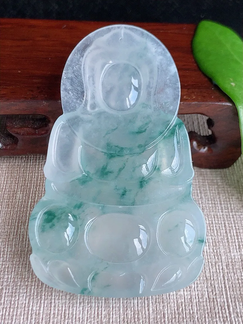 a货翡翠老坑冰种飘花大正装观音吊坠 尺寸69×42×5.6mm 重量30.86g 0714