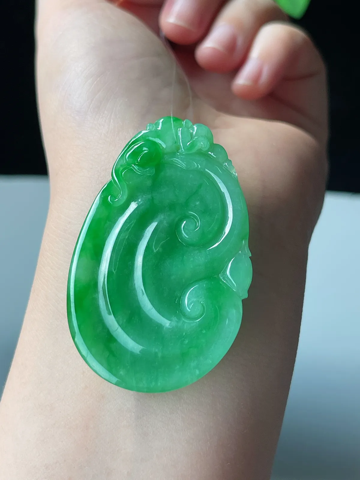 翡翠糯化种绿色如意