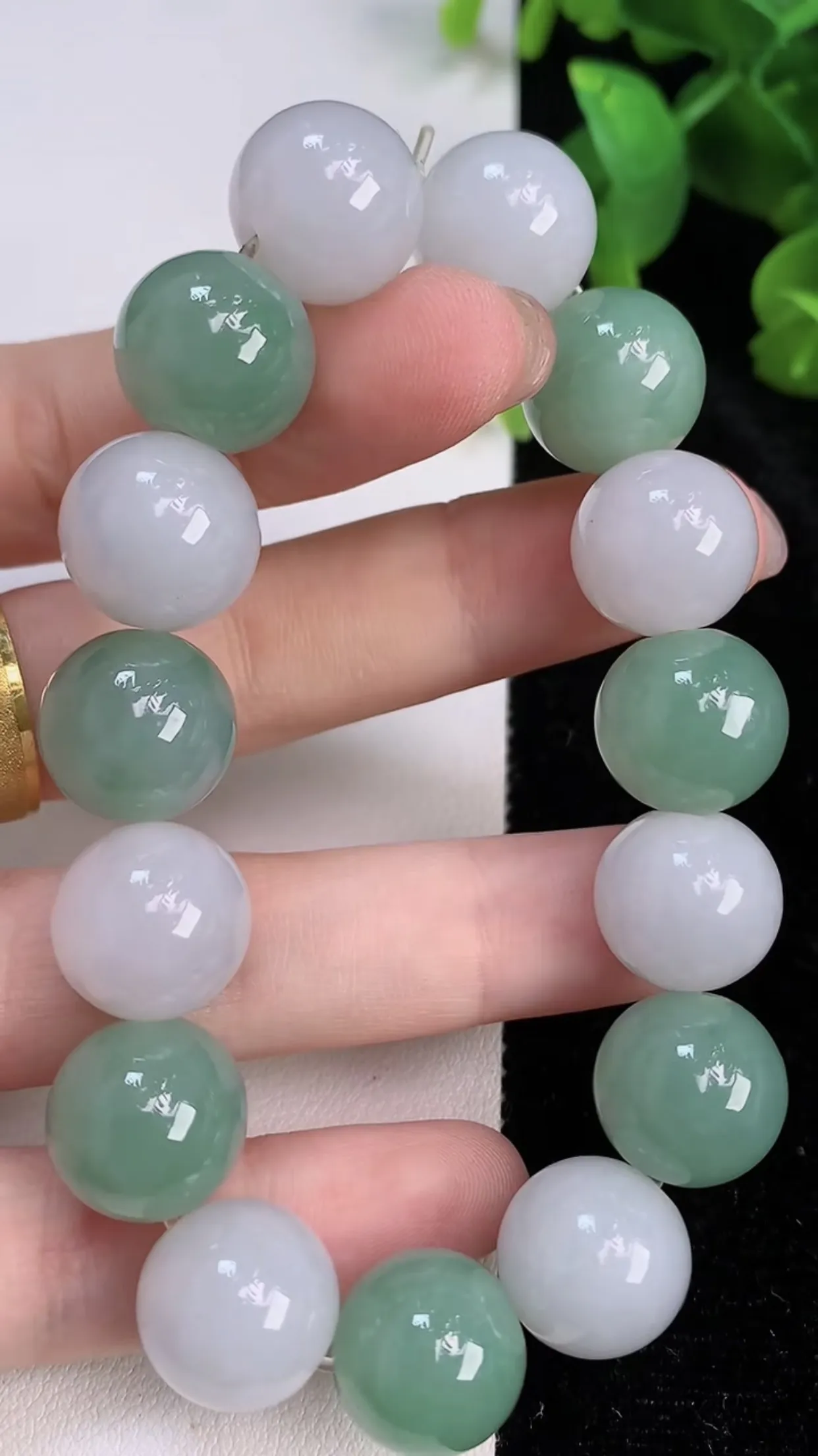 缅甸天然翡翠a货 老坑料起胶冰润 双彩圆珠手串 手链  尺寸13.5mm 15颗 y  62.41