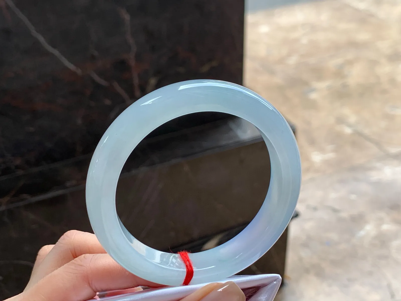 大圈手镯
水润60/13/9.6mm