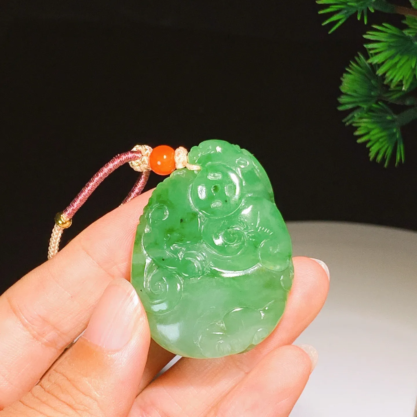 和田玉阳绿俄罗斯碧玉招财进宝貔貅挂件 尺寸46/34/15重34克 玉质细腻油润 底色纯净 脂粉好，品质好！lt2507013
