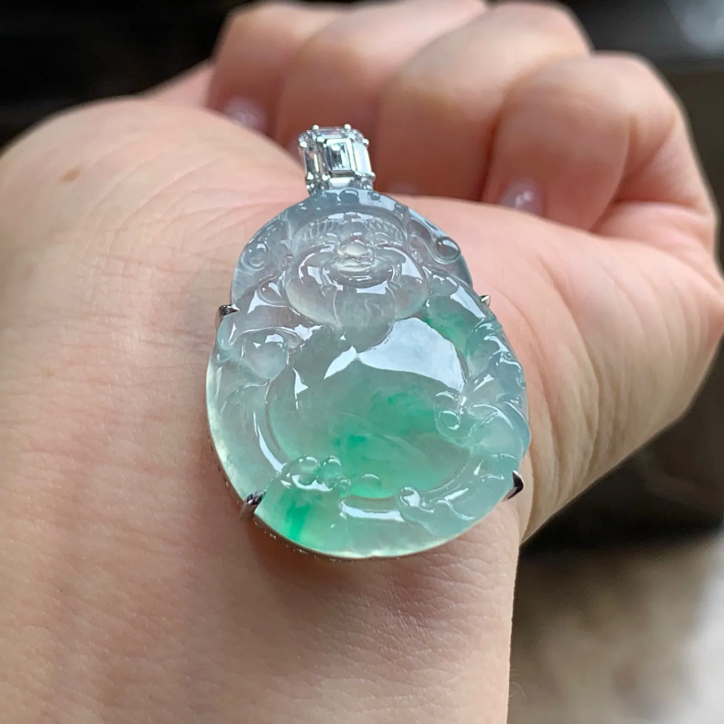 冰种飘色财神
种老 真金镶嵌