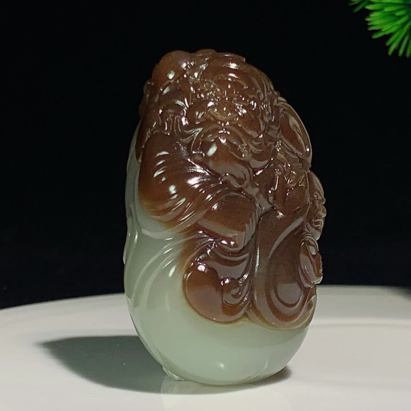 新疆且末糖老红糖钟馗纳福挂件 尺寸57/35/29重89克，玉质细腻油润 底色纯净 脂粉好，品质好！