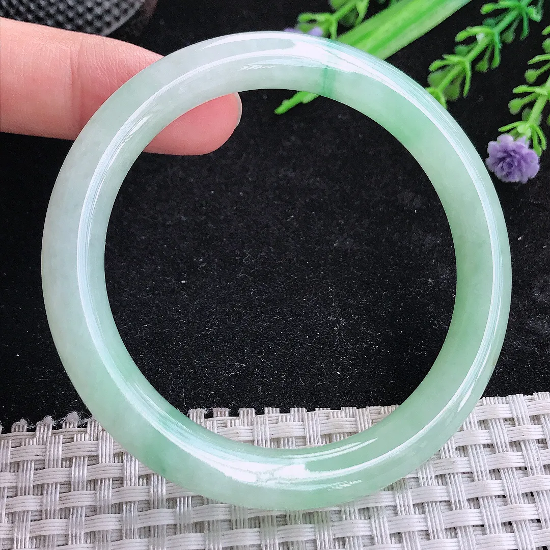 自然光55.5/8.8/8.6老坑冰润水灵冰晴绿圆条手镯玉镯平安镯美人镯
