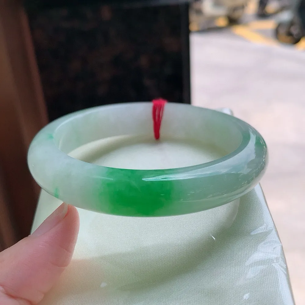 正圈冰阳绿 无瑕 尺寸:59.7/12.4/8.7 色好️️