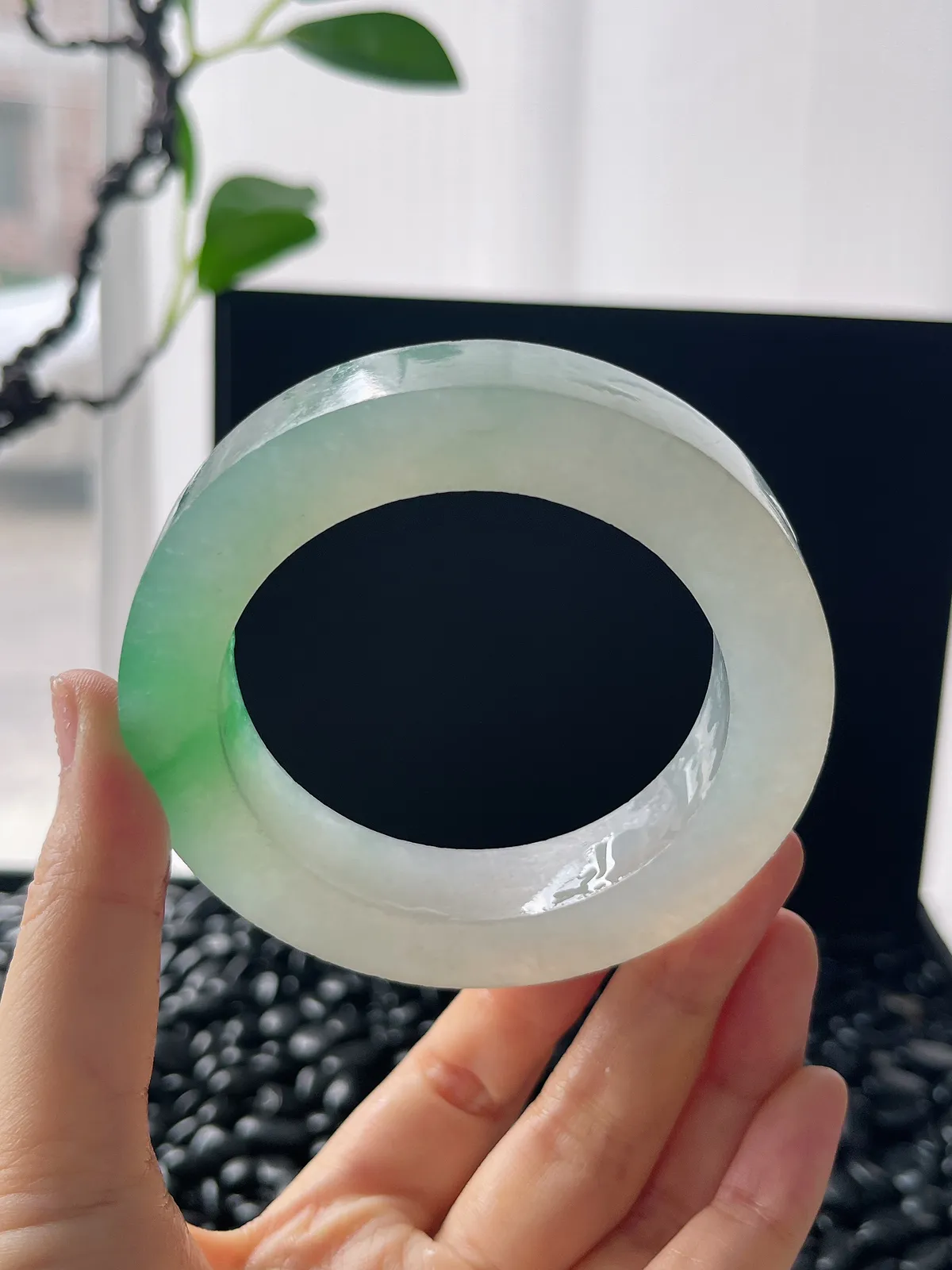 翡翠镯饼，⭕️正圈最大做61，圆条最大做57；最小做55.9