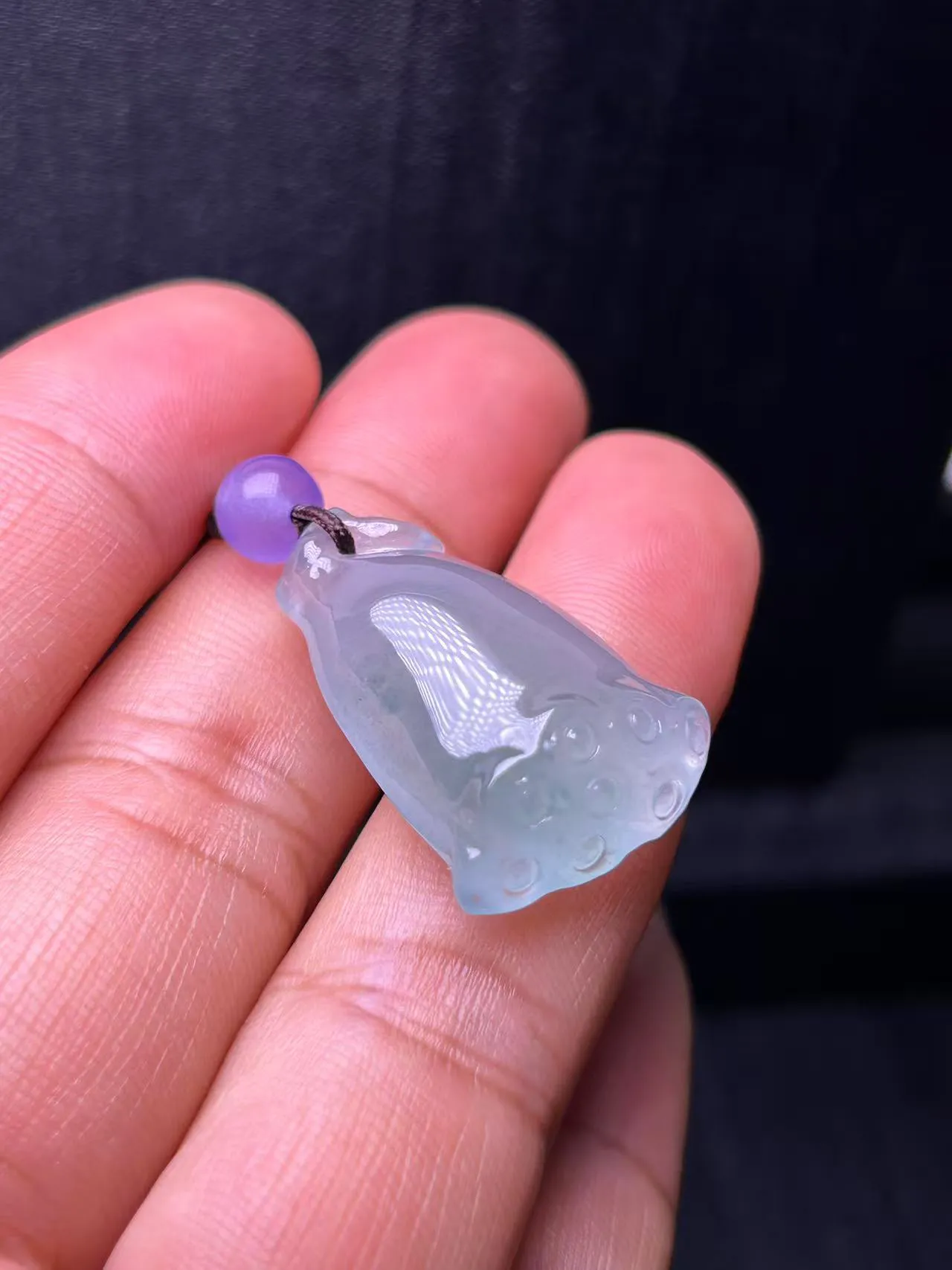 缅甸翡翠A货，莲蓬，上身效果好，顶珠是装饰品，花开富贵，平安幸福。