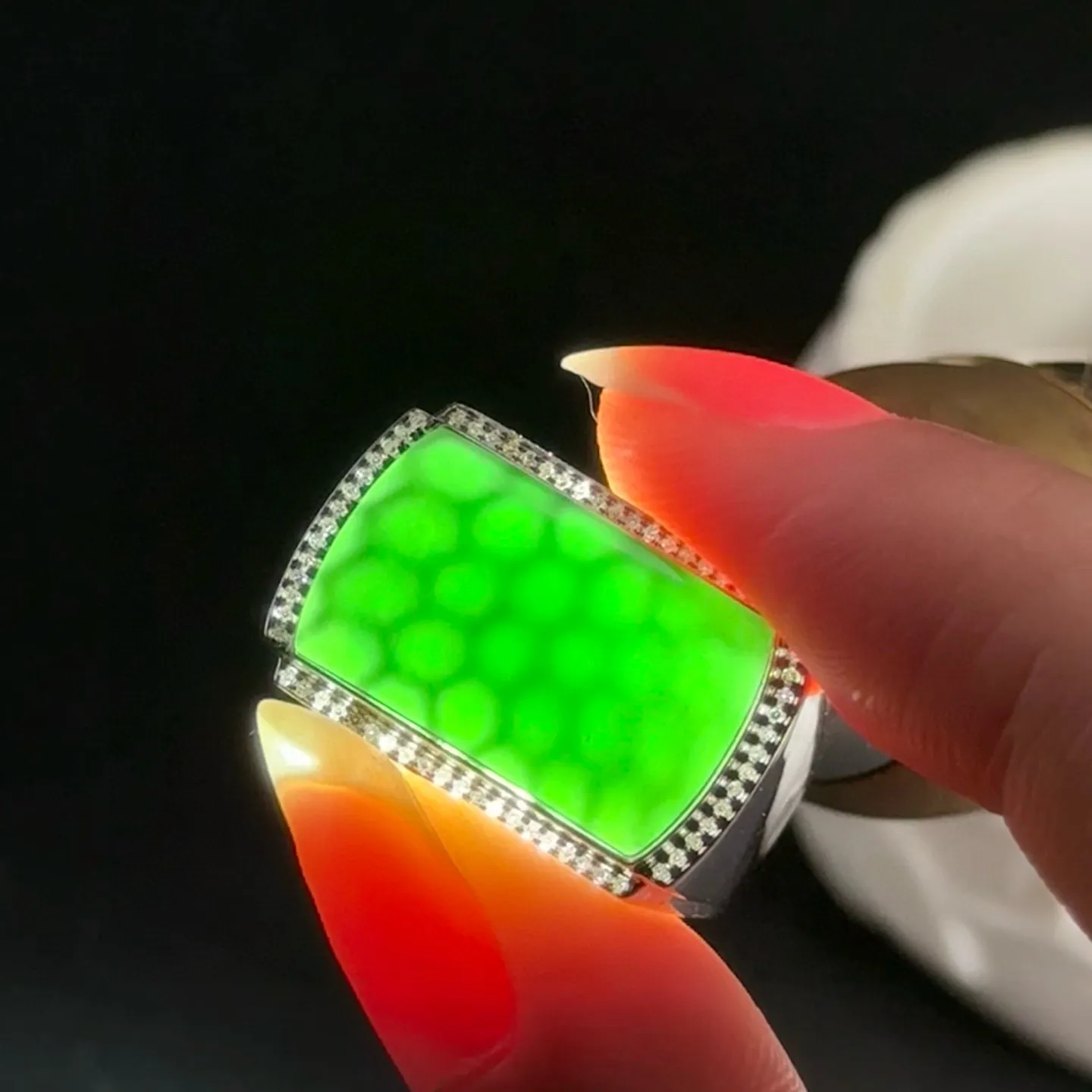 精品18k墨翠马鞍男戒 种好色正 黑度极好 打灯通透 油性十足 尺寸18.4