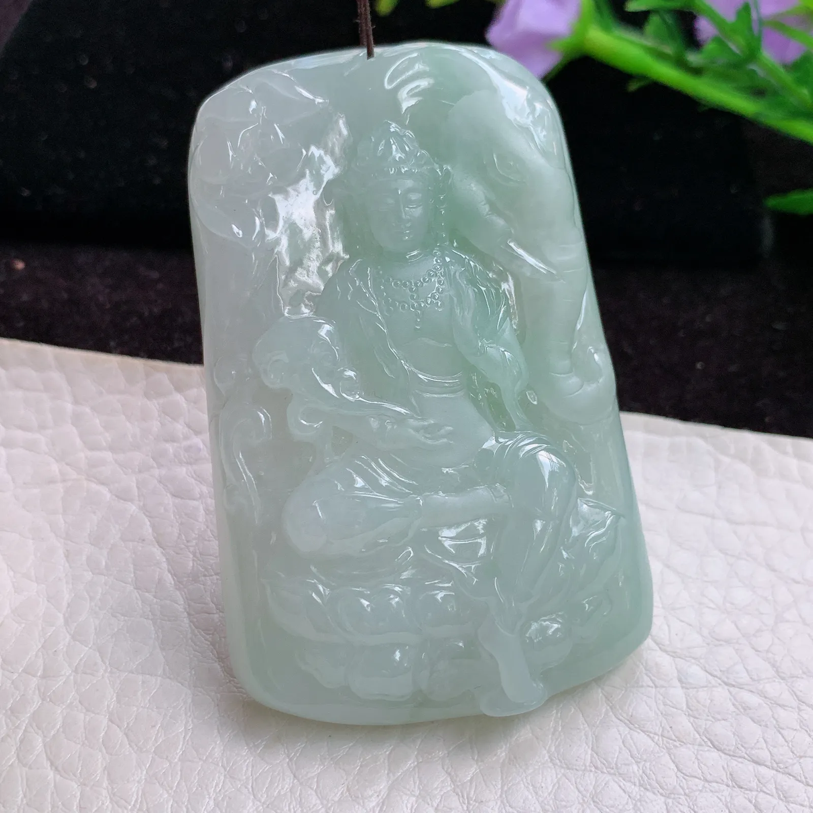 sd实拍63.5*40.8*12.2老坑精雕胶感翡翠清新普贤菩萨玉吊坠 玉挂件