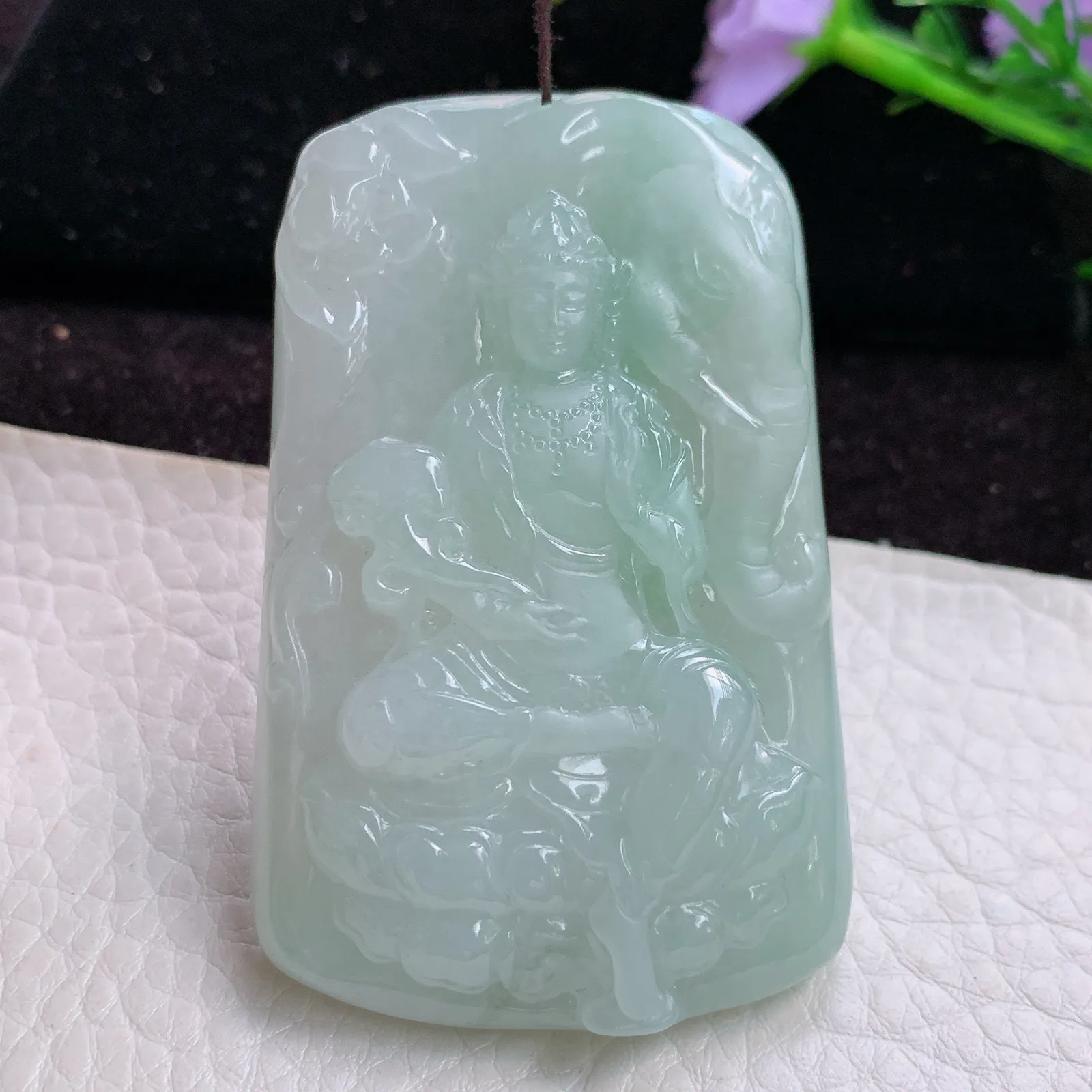 sd实拍63.5*40.8*12.2老坑精雕胶感翡翠清新普贤菩萨玉吊坠 玉挂件